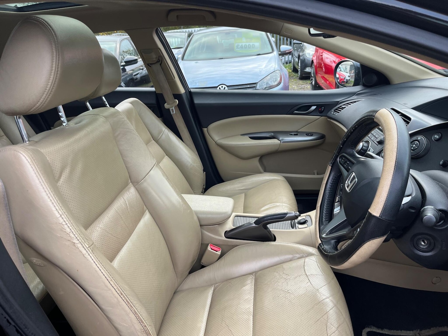 Used Honda Civic 2010 for sale - 76408801: Photo 33