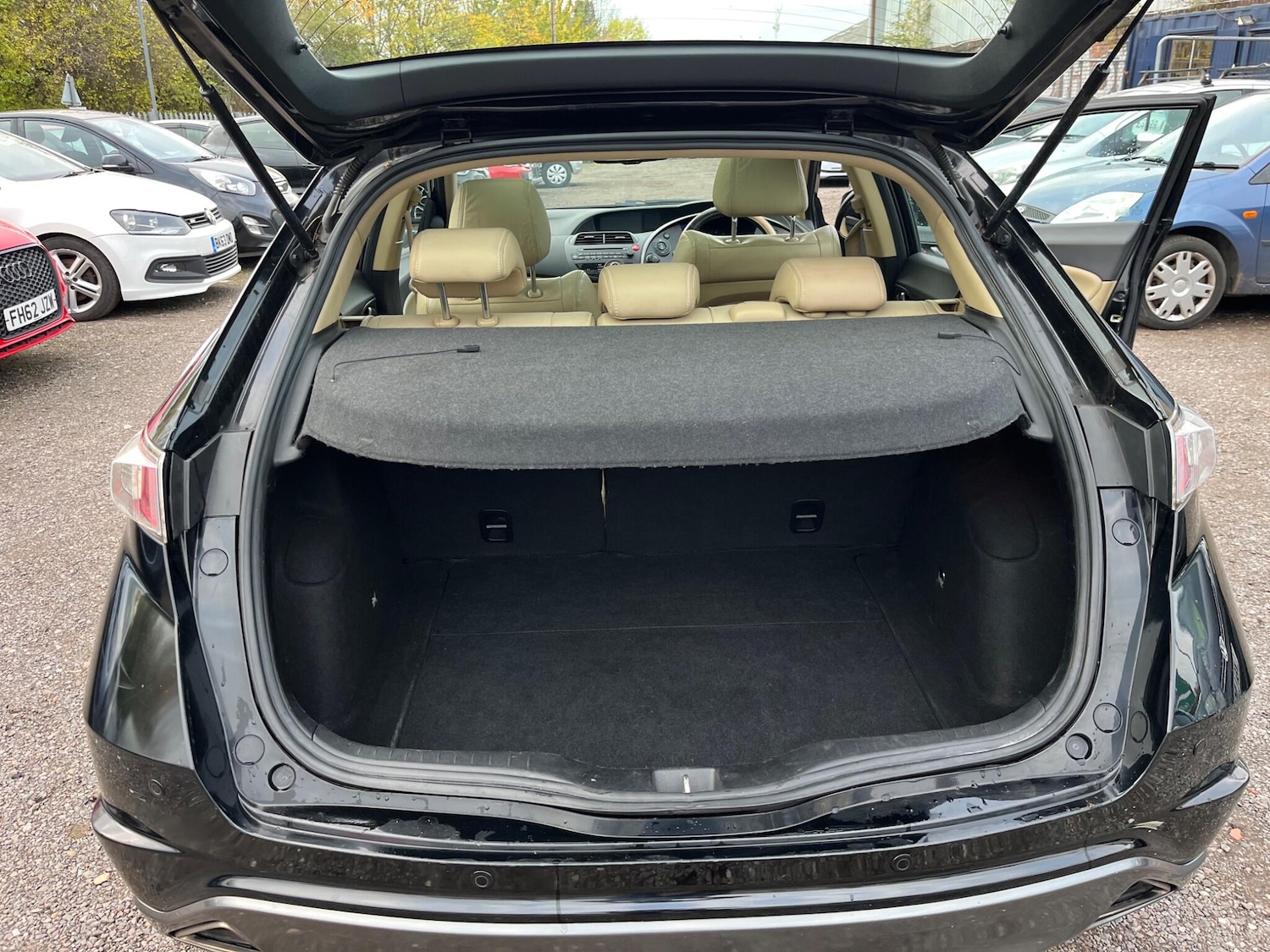 Used Honda Civic 2010 for sale - 76408801: Photo 35