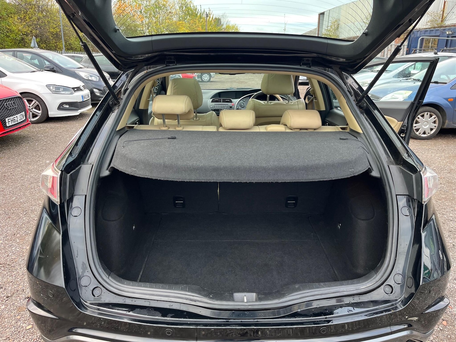 Used Honda Civic 2010 for sale - 76408801: Photo 36