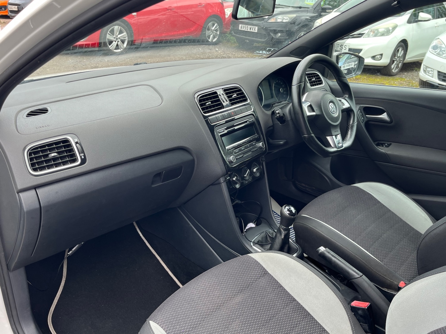 Used Volkswagen Polo 2013 for sale - 76588693: Photo 36