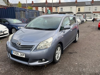 Used Toyota Verso 2009 for sale - 76472497: Photo