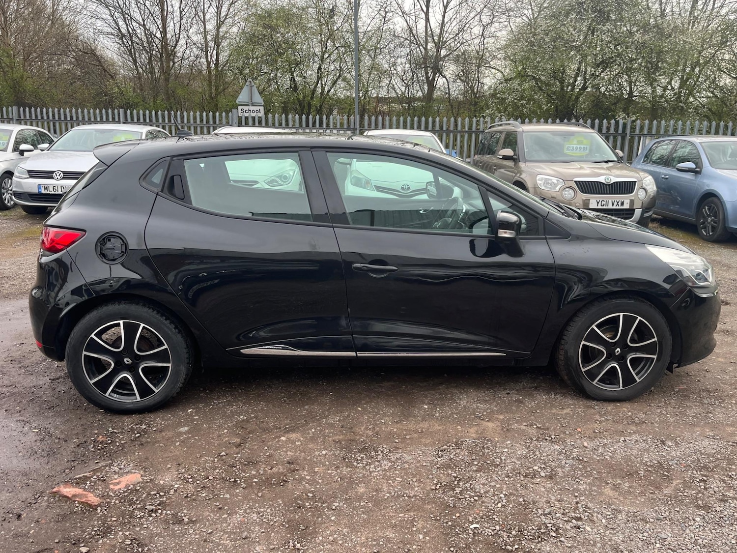Used Renault Clio 2014 for sale - 76408650: Photo 9