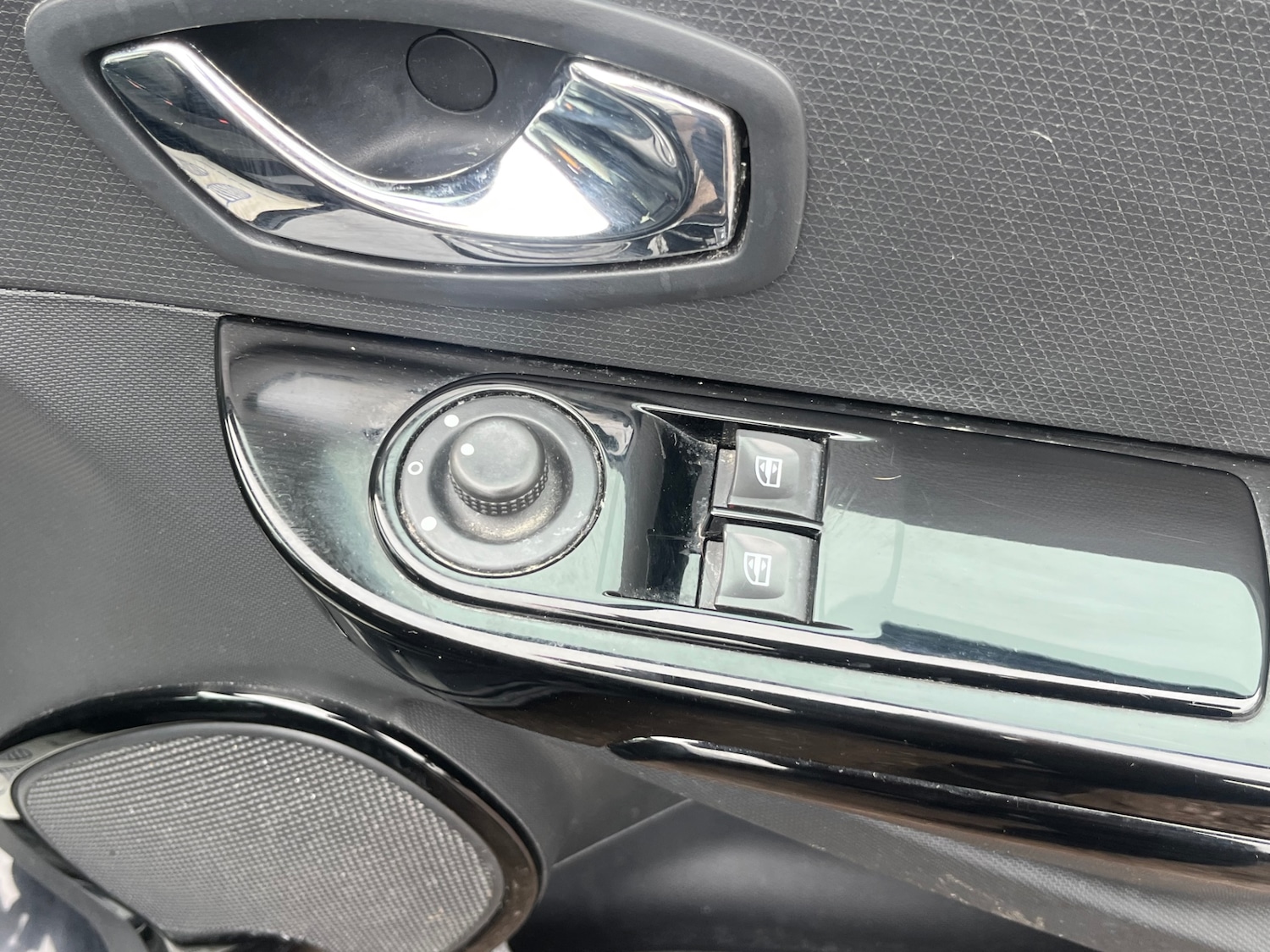 Used Renault Clio 2014 for sale - 76589182: Photo 29