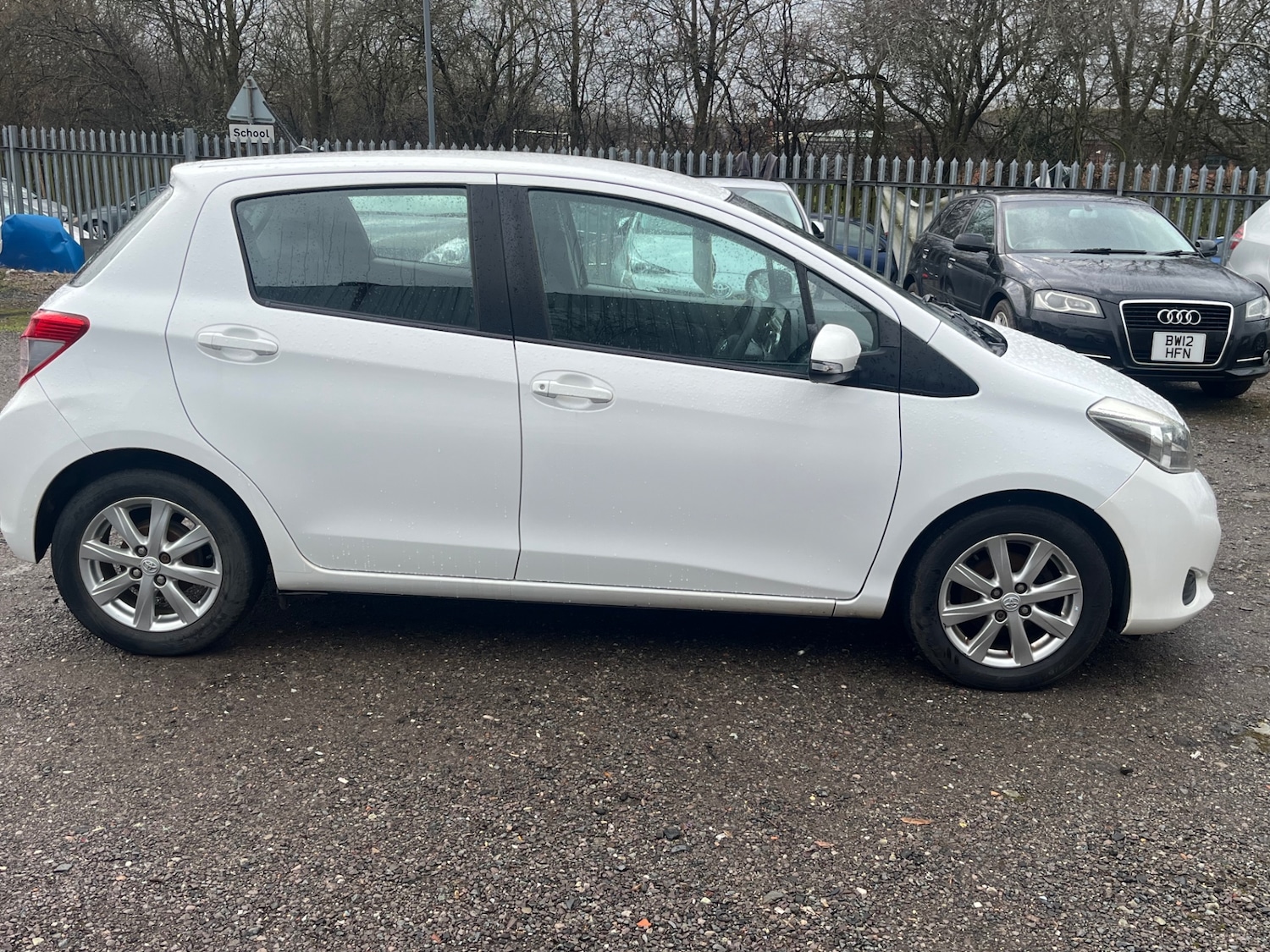 Used Toyota Yaris 2013 for sale - 77475118: Photo 14