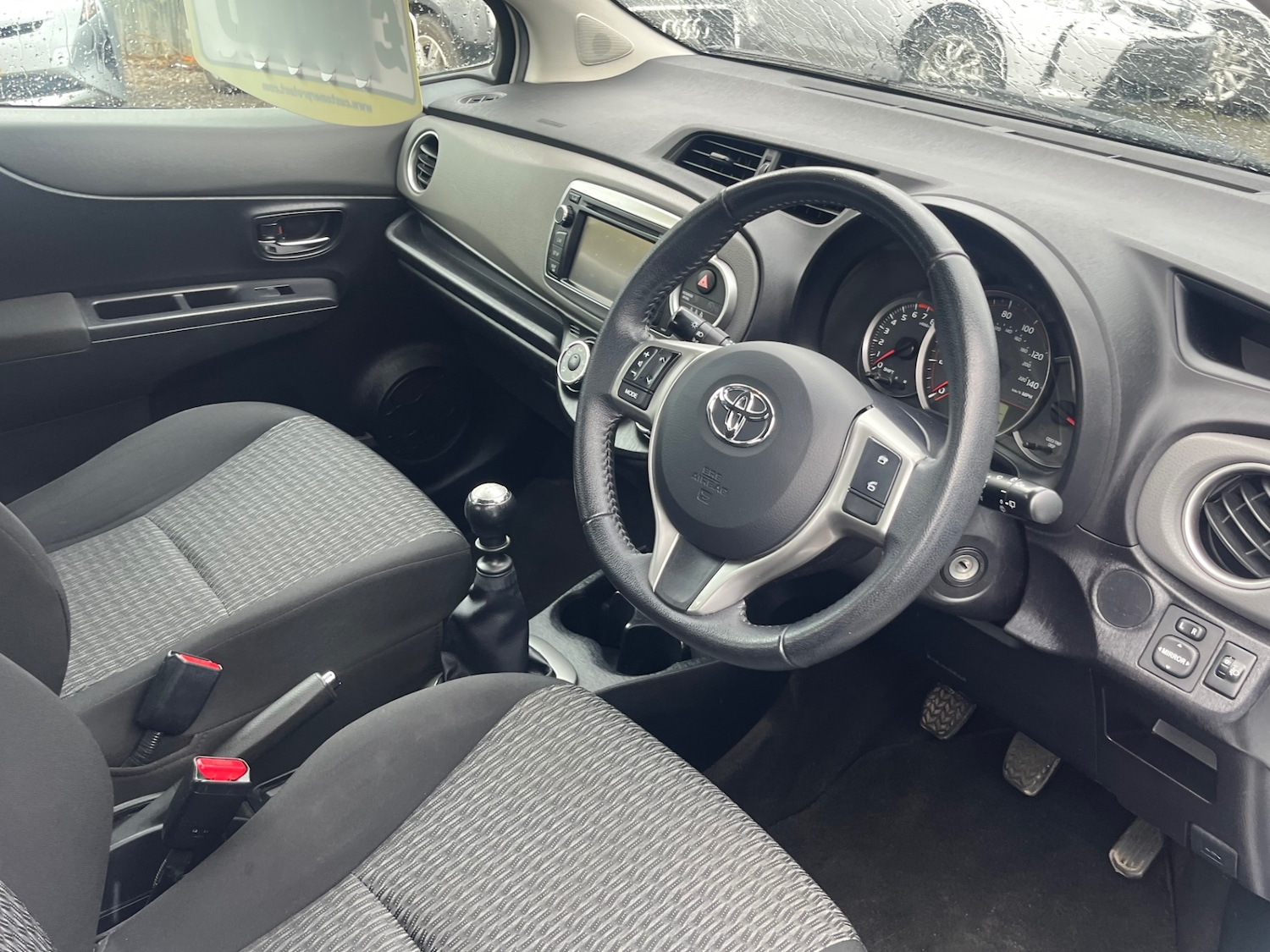 Used Toyota Yaris 2013 for sale - 77475118: Photo 17