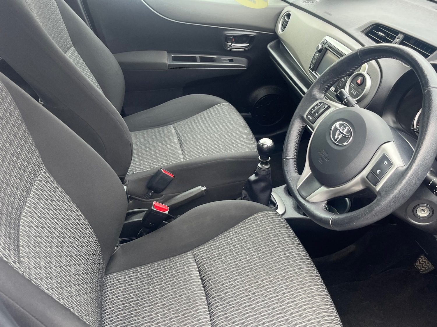 Used Toyota Yaris 2013 for sale - 77475118: Photo 18