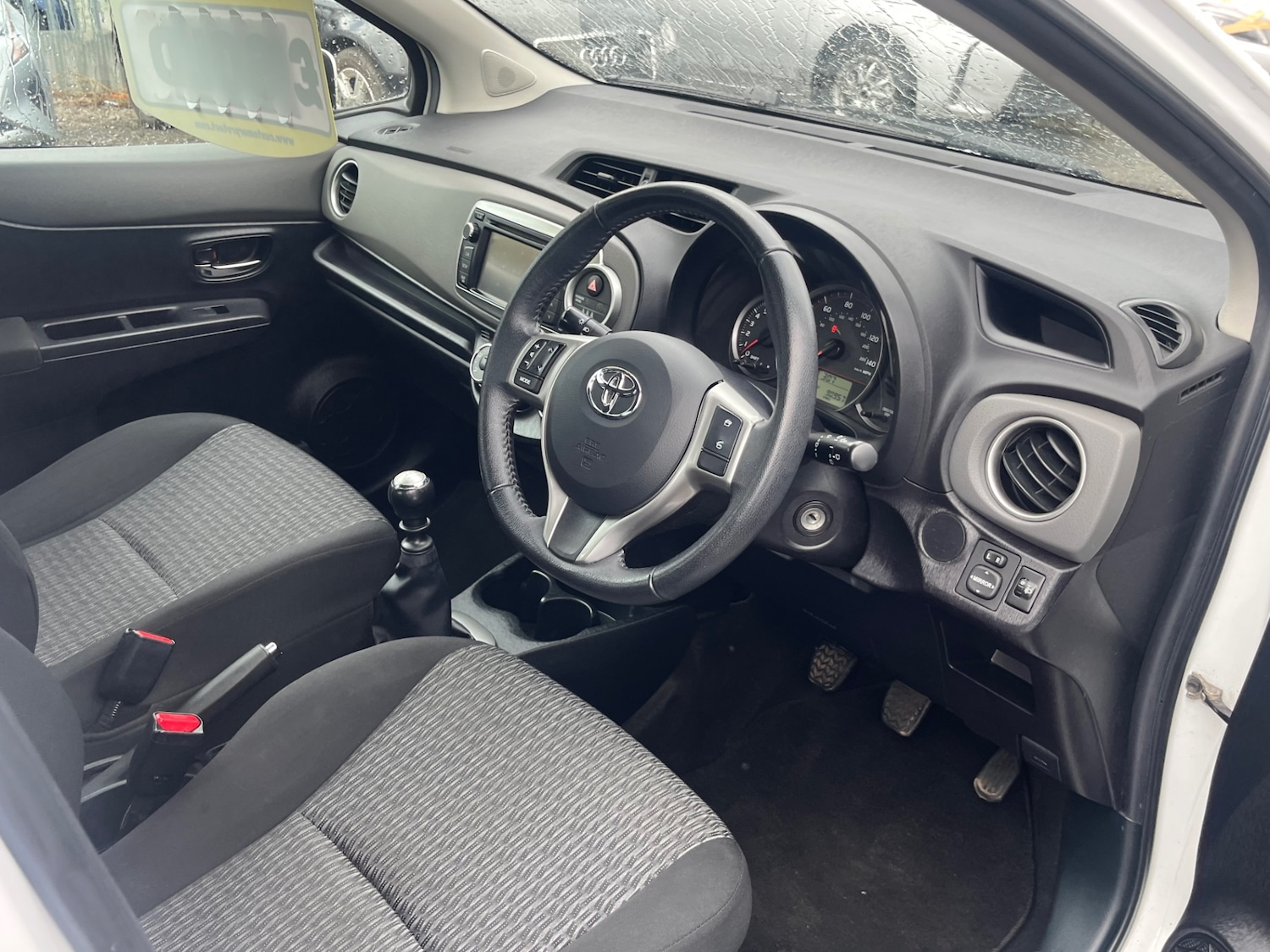 Used Toyota Yaris 2013 for sale - 77475118: Photo 19