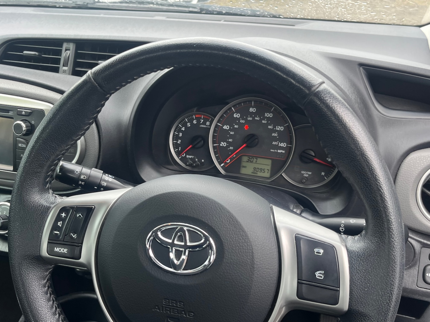 Used Toyota Yaris 2013 for sale - 77475118: Photo 21