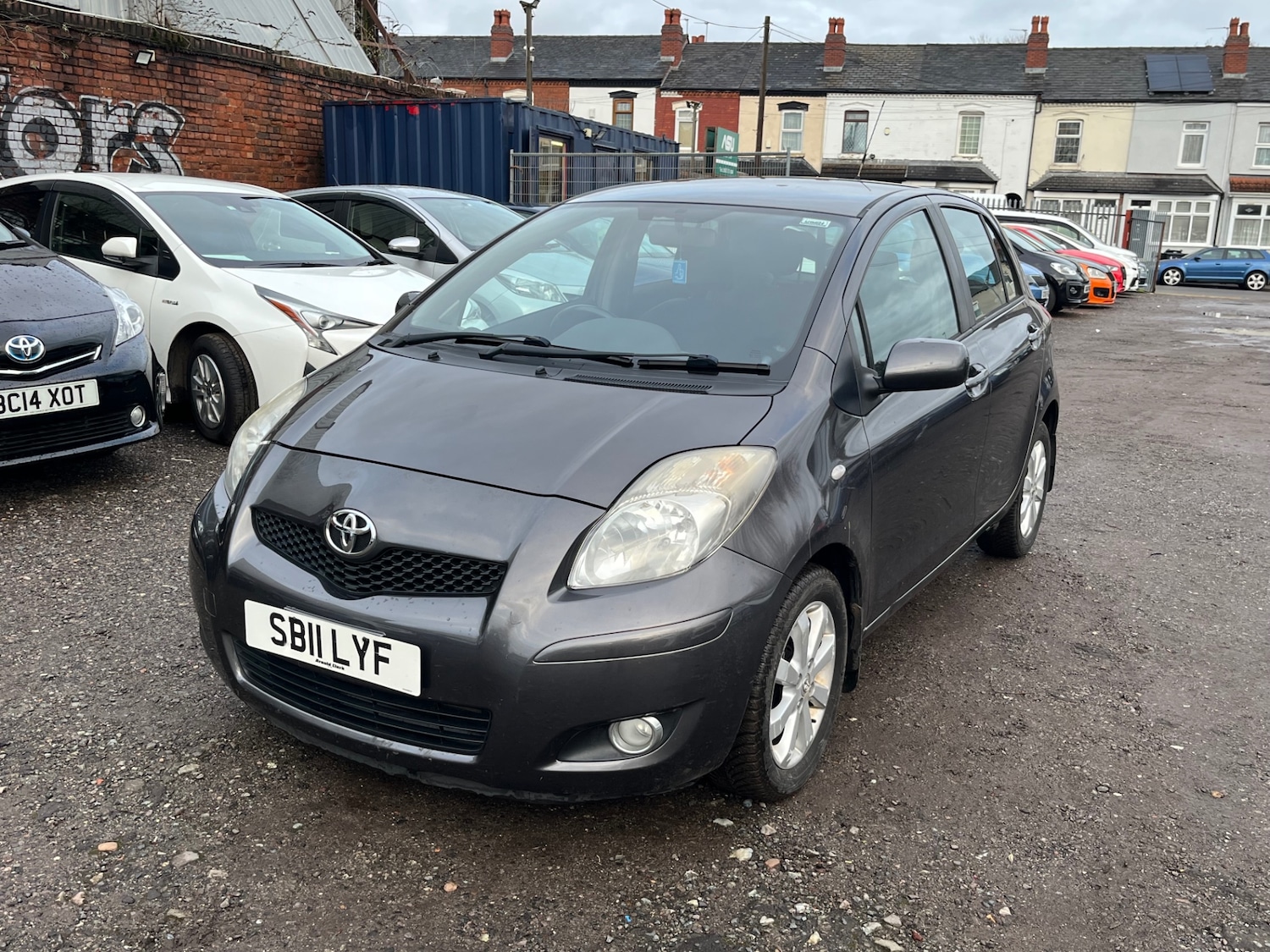 Used Toyota Yaris 2011 for sale - 77196717: Photo 2