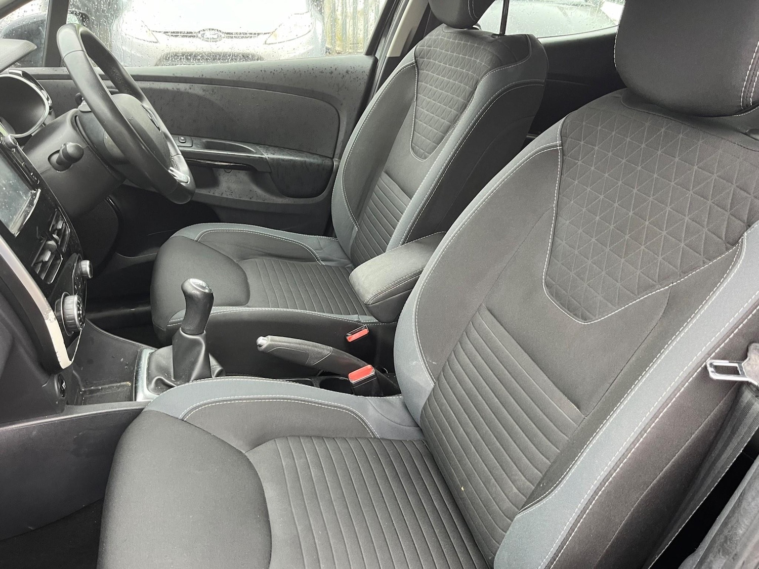 Used Renault Clio 2016 for sale - 76409027: Photo 28