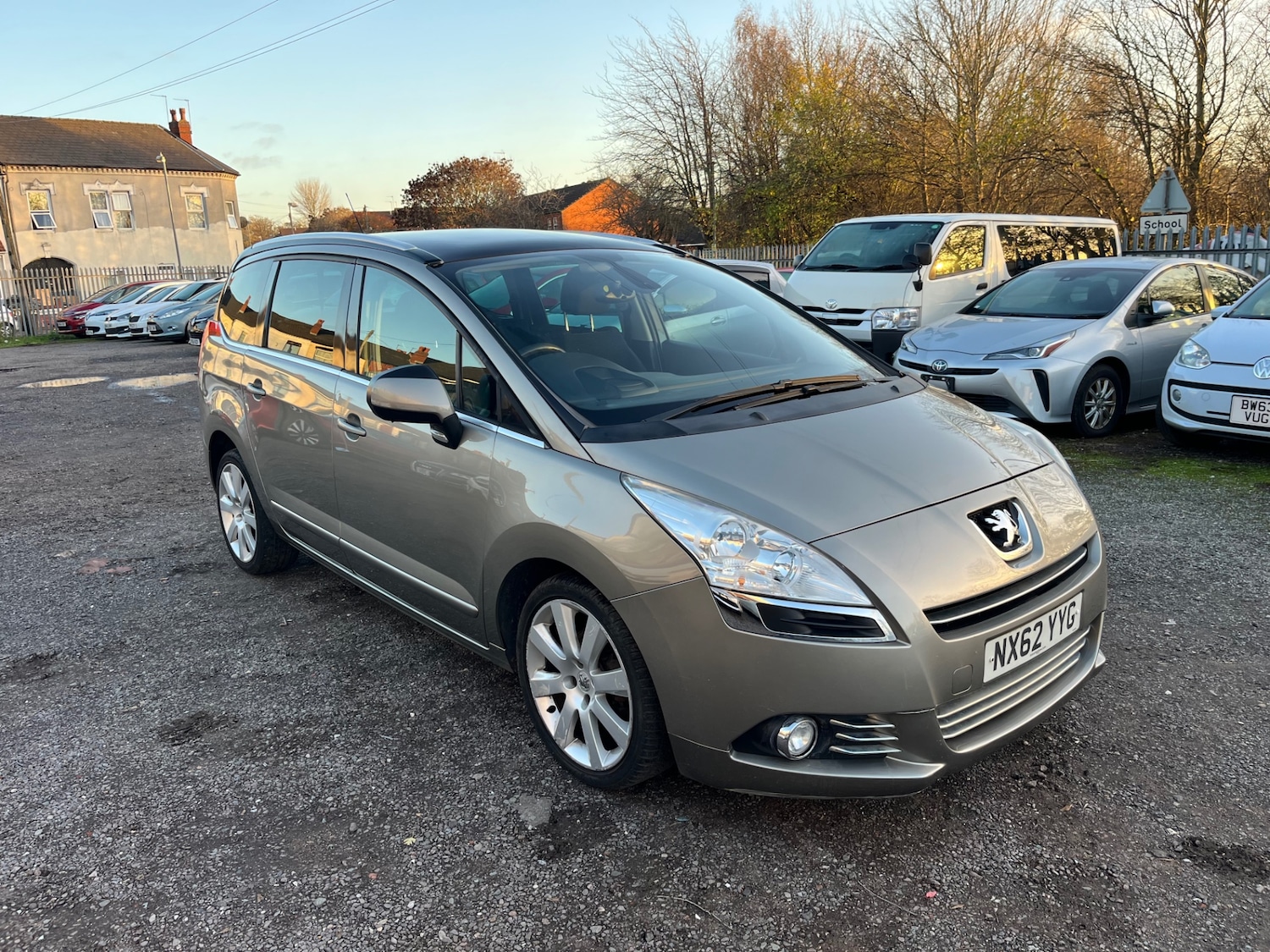Used Peugeot 5008 2012 for sale - 76605396: Photo 1