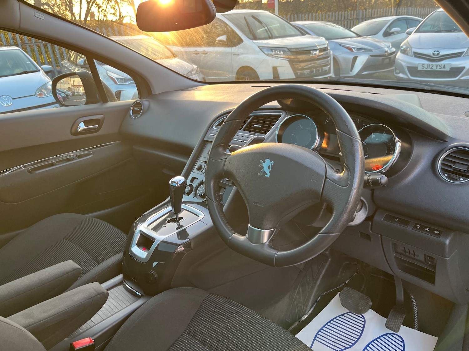 Used Peugeot 5008 2012 for sale - 76605396: Photo 19