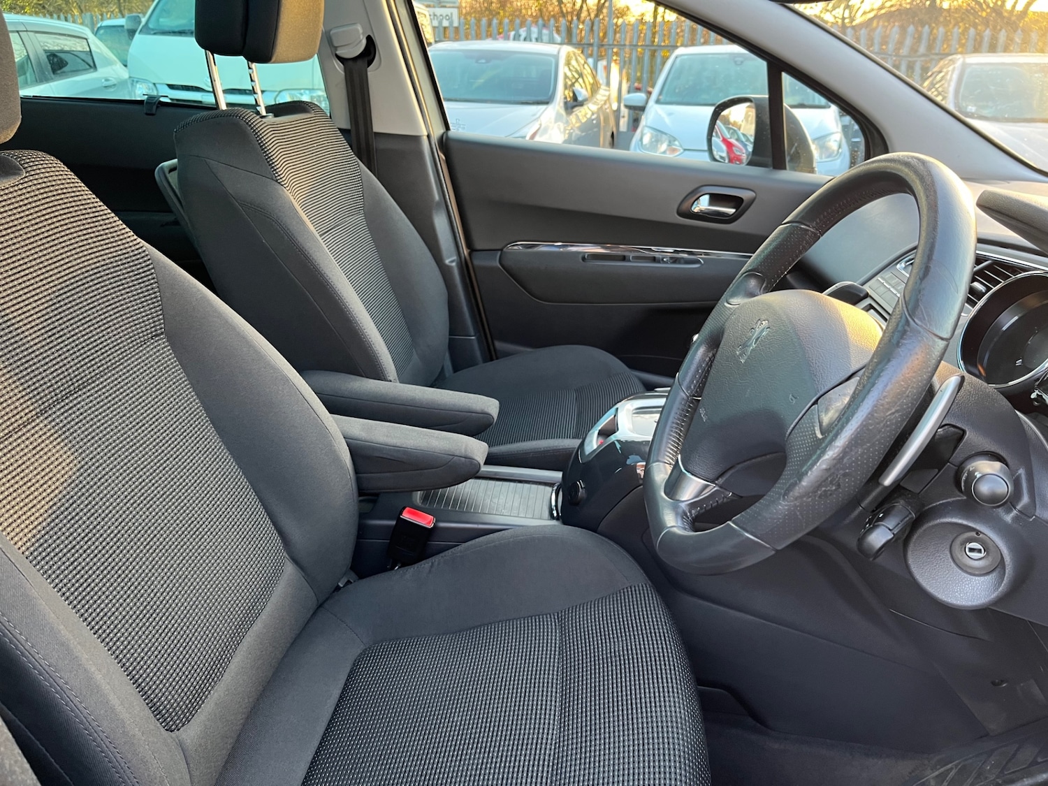 Used Peugeot 5008 2012 for sale - 76605396: Photo 20