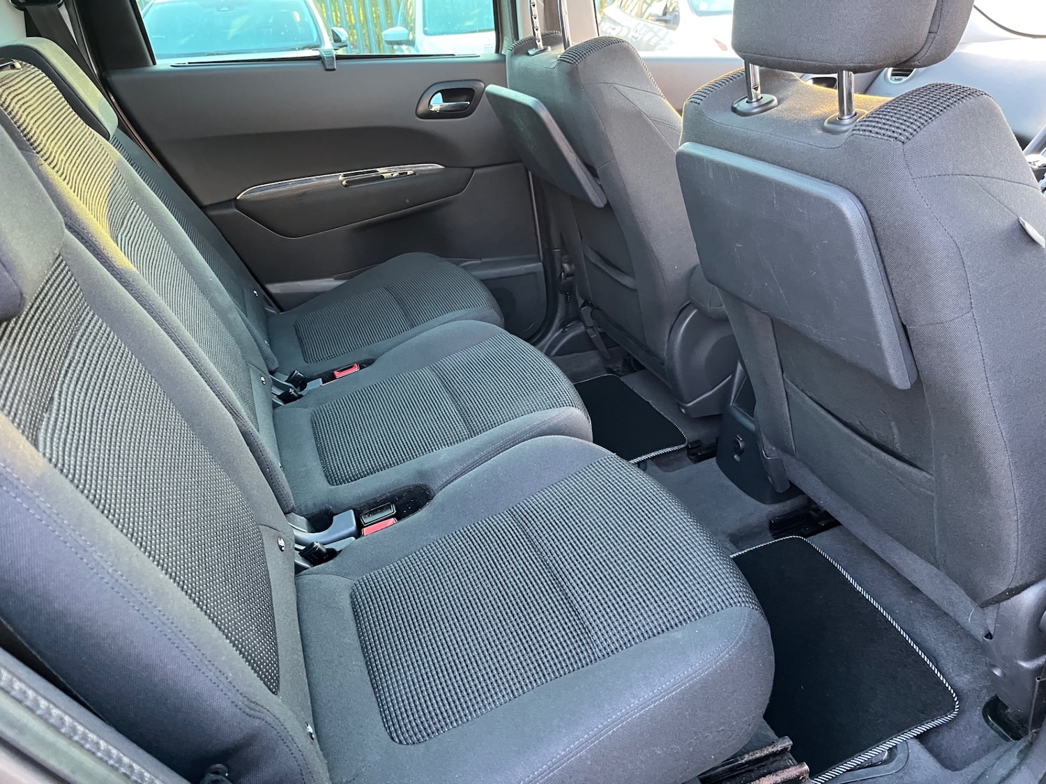 Used Peugeot 5008 2012 for sale - 76605396: Photo 28