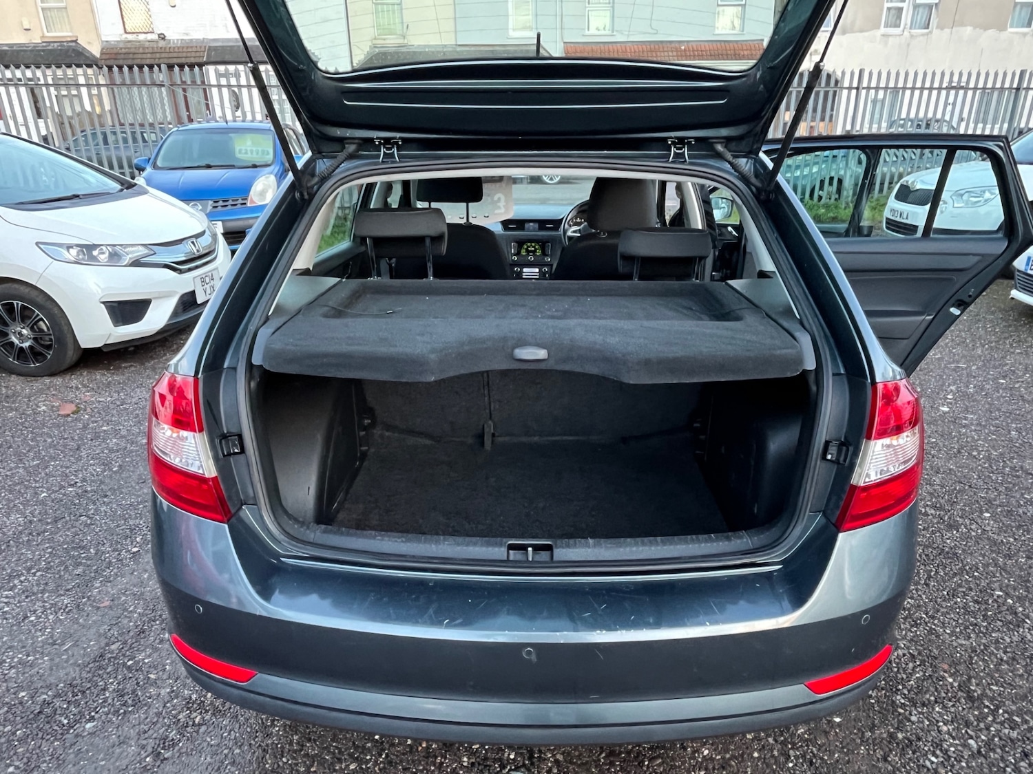 Used Skoda Rapid Spaceback 2015 for sale - 76626716: Photo 24