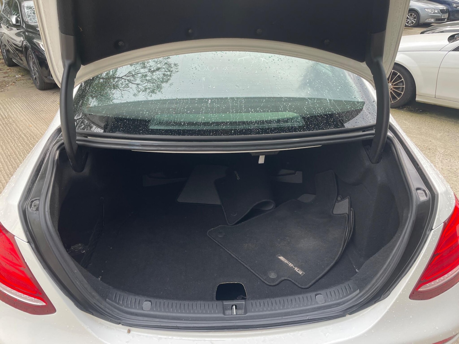 Used Mercedes-Benz E Class 2016 for sale - 76989809: Photo 19