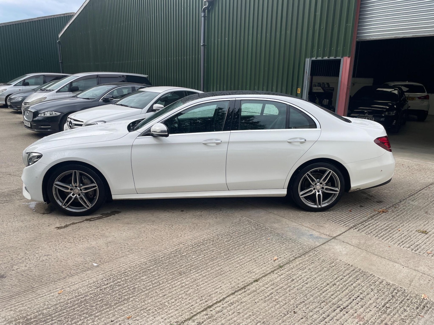 Used Mercedes-Benz E Class 2016 for sale - 76632974: Photo 6