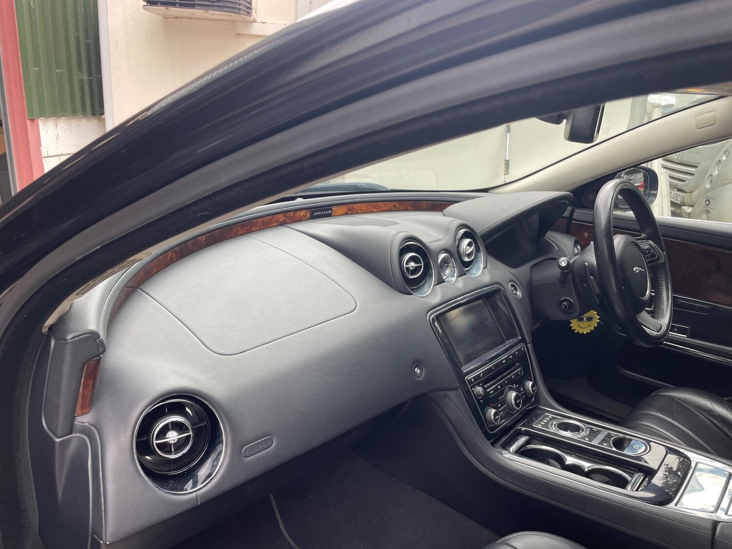 Used Jaguar XJ 2014 for sale - 76634177: Photo 11