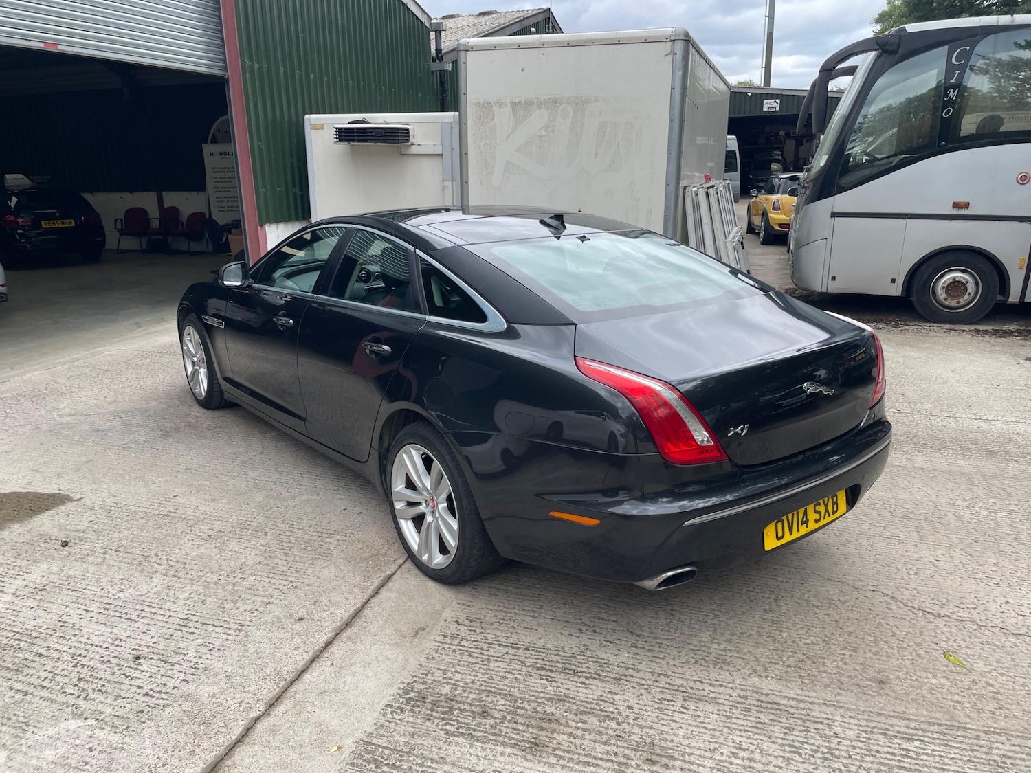 Used Jaguar XJ 2014 for sale - 76634177: Photo 9