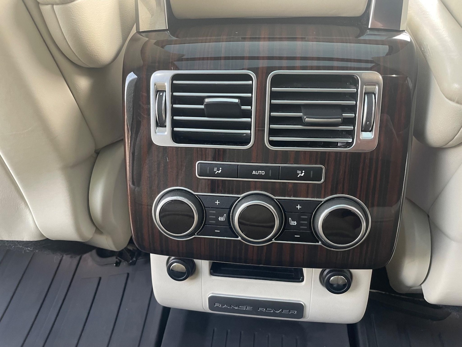 Used Land Rover Range Rover 2015 for sale - 70726138: Photo 50