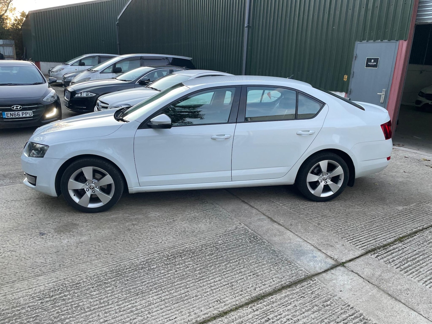 Used Skoda Octavia 2017 for sale - 76996174: Photo 6
