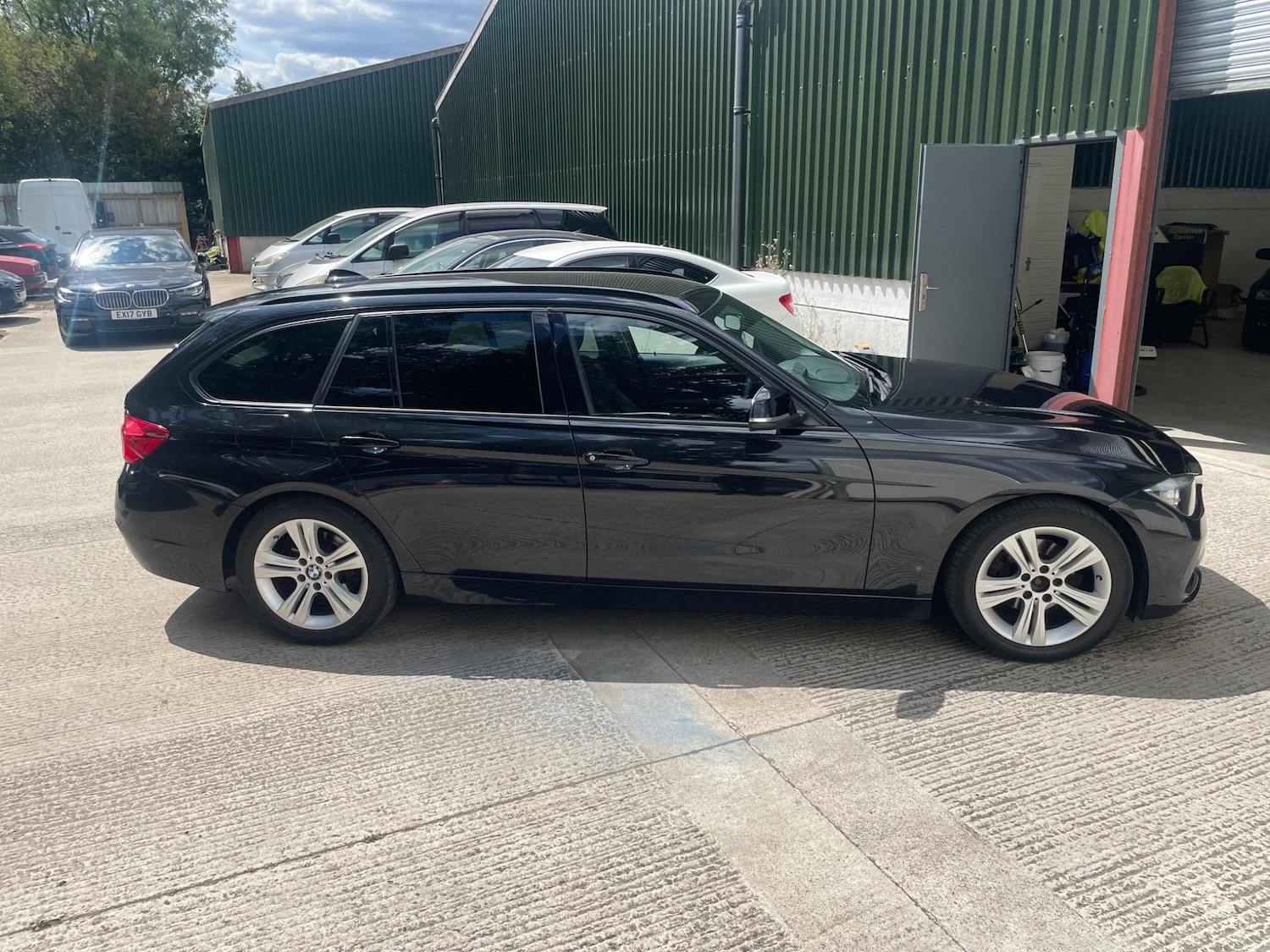 Used BMW 3 Series 2015 for sale - 76634057: Photo 5