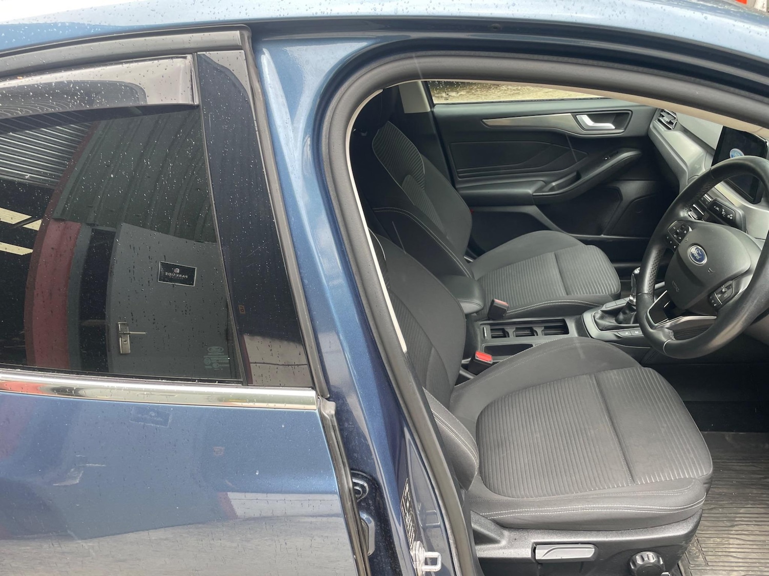 Used Ford Focus 2020 for sale - 76632821: Photo 11