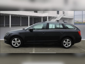 Used Skoda Octavia 2017 for sale - 76975819: Photo
