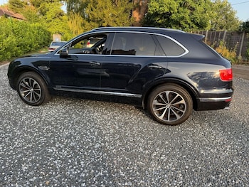 Used Bentley Bentayga 2018 for sale - 76633334: Photo