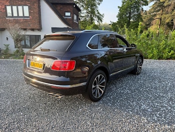 Used Bentley Bentayga 2018 for sale - 76633334: Photo