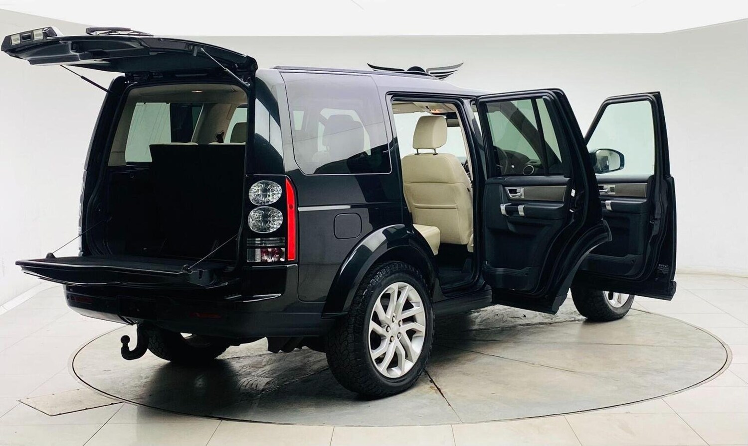 Used Land Rover Discovery 4 2015 for sale - 76744159: Photo 23