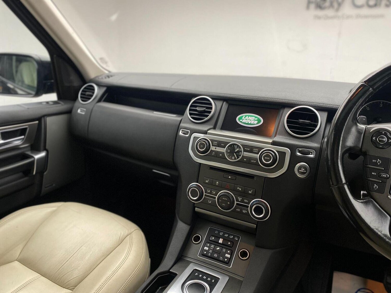 Used Land Rover Discovery 4 2015 for sale - 76744159: Photo 27