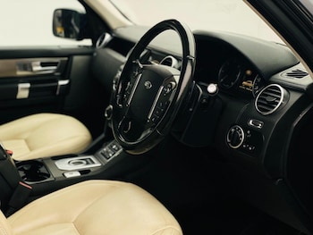 Used Land Rover Discovery 4 2015 for sale - 76744159: Photo