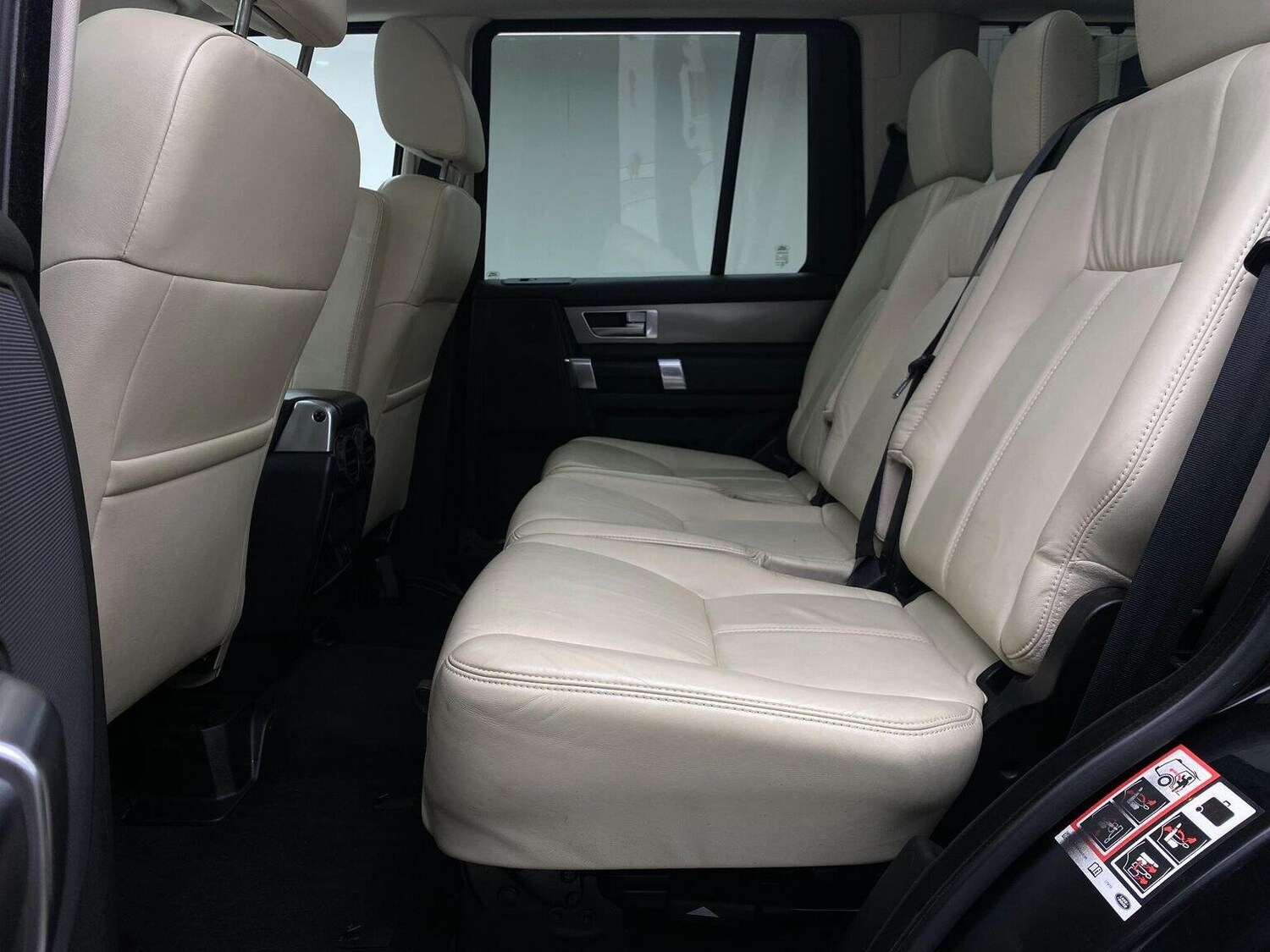 Used Land Rover Discovery 4 2015 for sale - 76744159: Photo 34