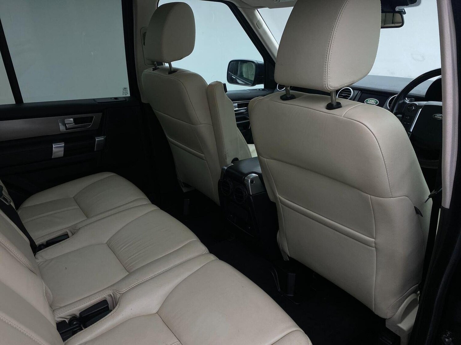 Used Land Rover Discovery 4 2015 for sale - 76744159: Photo 35