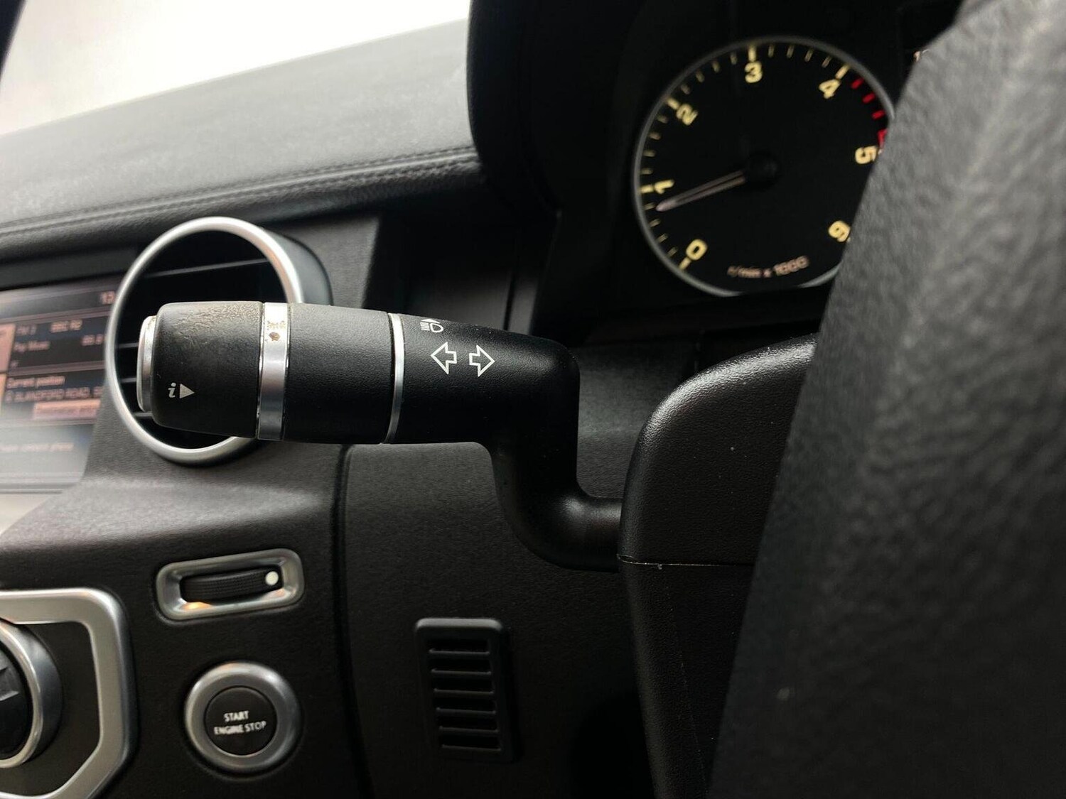 Used Land Rover Discovery 4 2015 for sale - 76744159: Photo 46