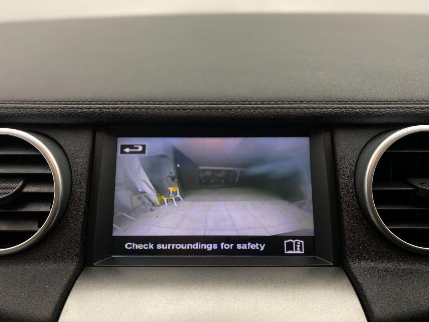 Used Land Rover Discovery 4 2015 for sale - 76744159: Photo 57