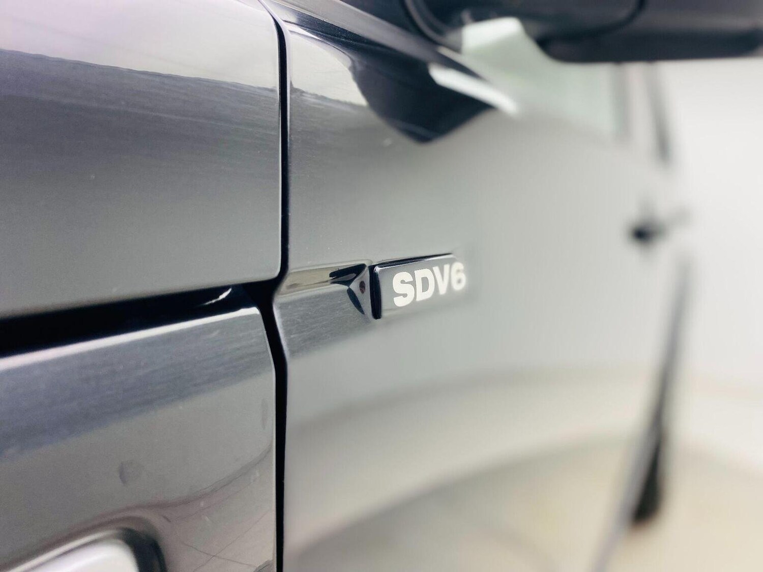 Used Land Rover Discovery 4 2015 for sale - 76744159: Photo 67