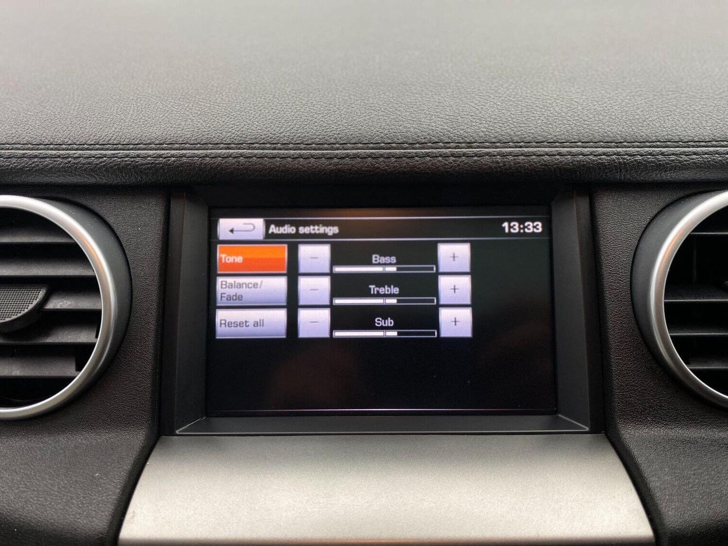 Used Land Rover Discovery 4 2015 for sale - 76744159: Photo 75