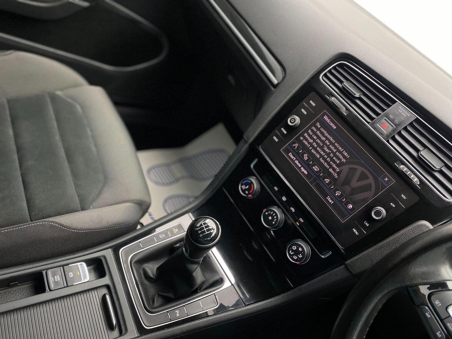 Used Volkswagen Golf 2017 for sale - 76744160: Photo 29