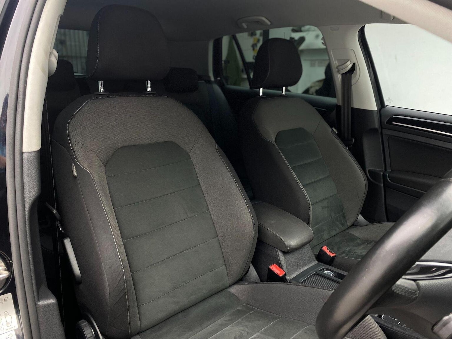 Used Volkswagen Golf 2017 for sale - 76744160: Photo 30