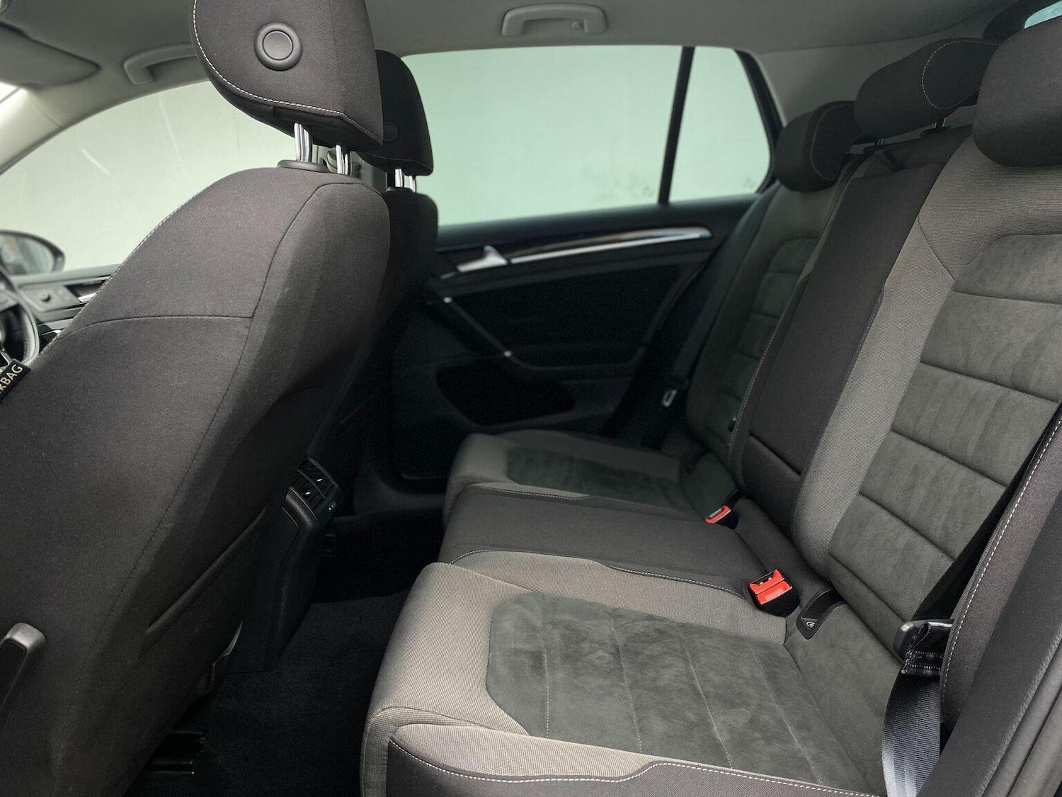 Used Volkswagen Golf 2017 for sale - 76744160: Photo 32