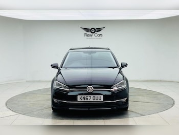 Used Volkswagen Golf 2017 for sale - 76744160: Photo