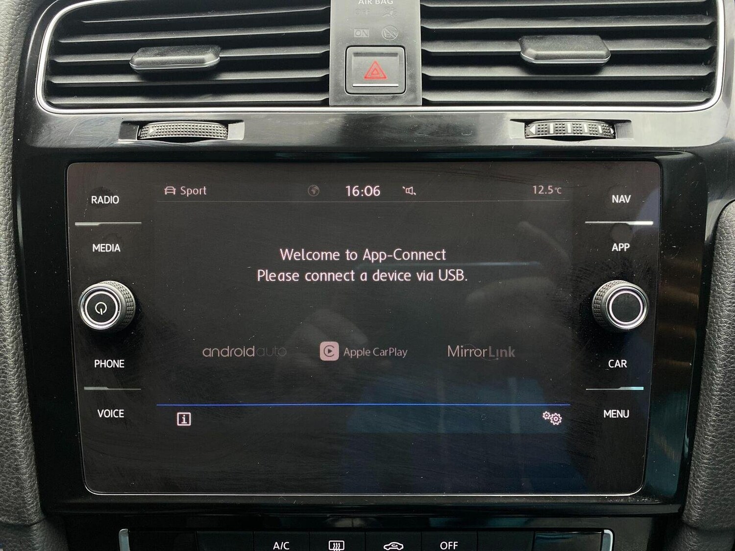 Used Volkswagen Golf 2017 for sale - 76744160: Photo 47