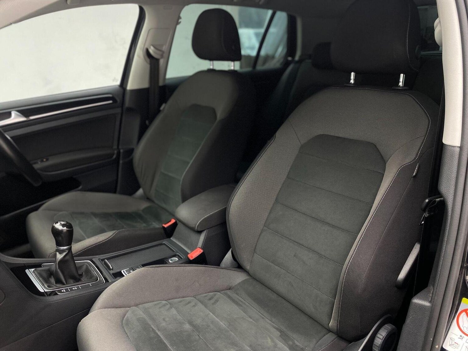 Used Volkswagen Golf 2017 for sale - 76744160: Photo 58