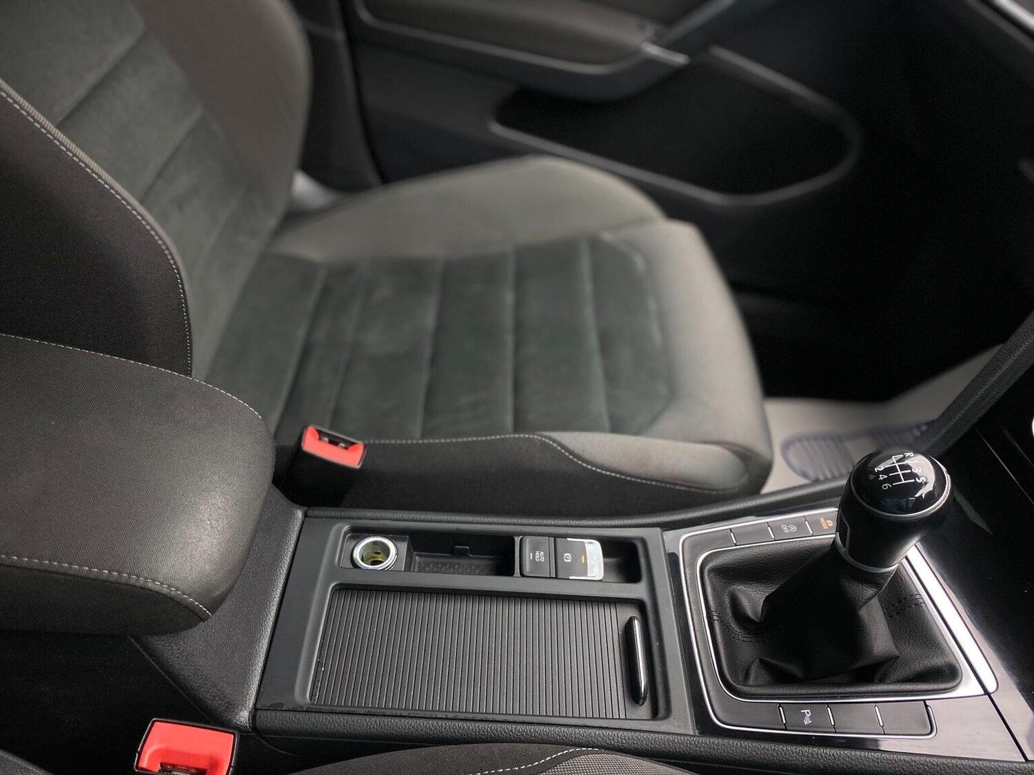 Used Volkswagen Golf 2017 for sale - 76744160: Photo 59