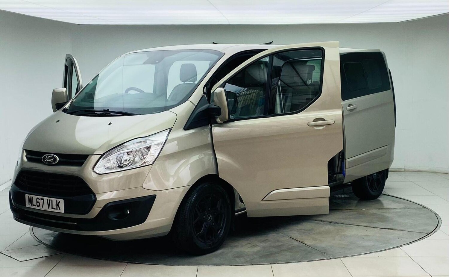 Used Ford Tourneo Custom 2017 for sale - 76744148: Photo 11