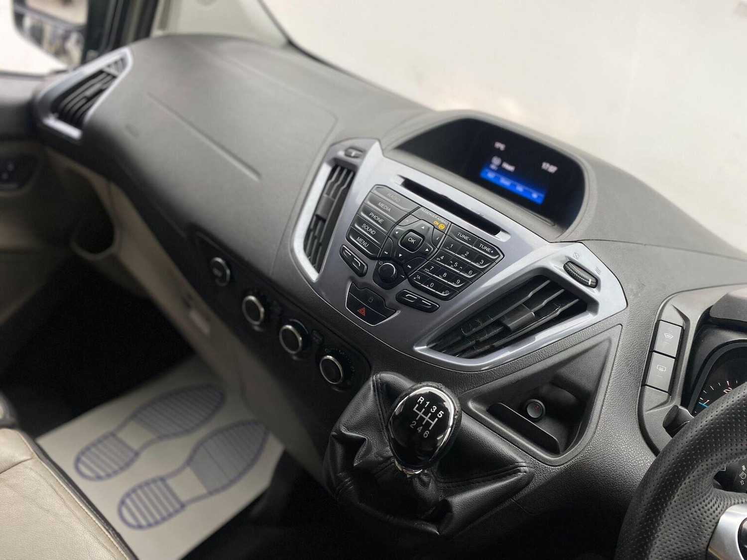 Used Ford Tourneo Custom 2017 for sale - 76744148: Photo 39