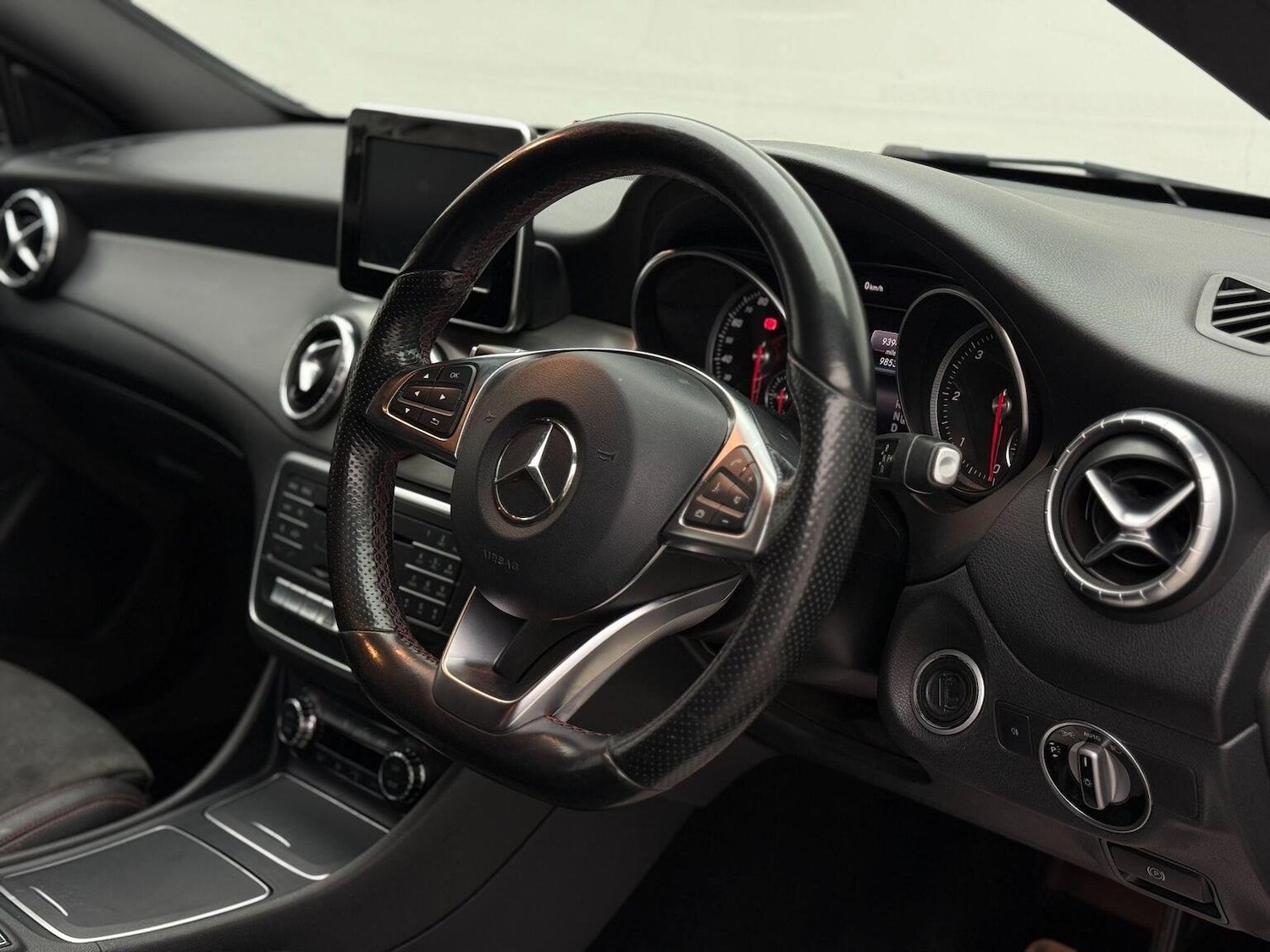 Used Mercedes-Benz CLA 2016 for sale - 76794693: Photo 2