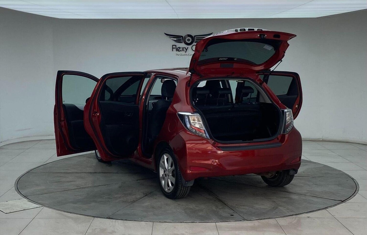 Used Toyota Yaris 2013 for sale - 76744200: Photo 12